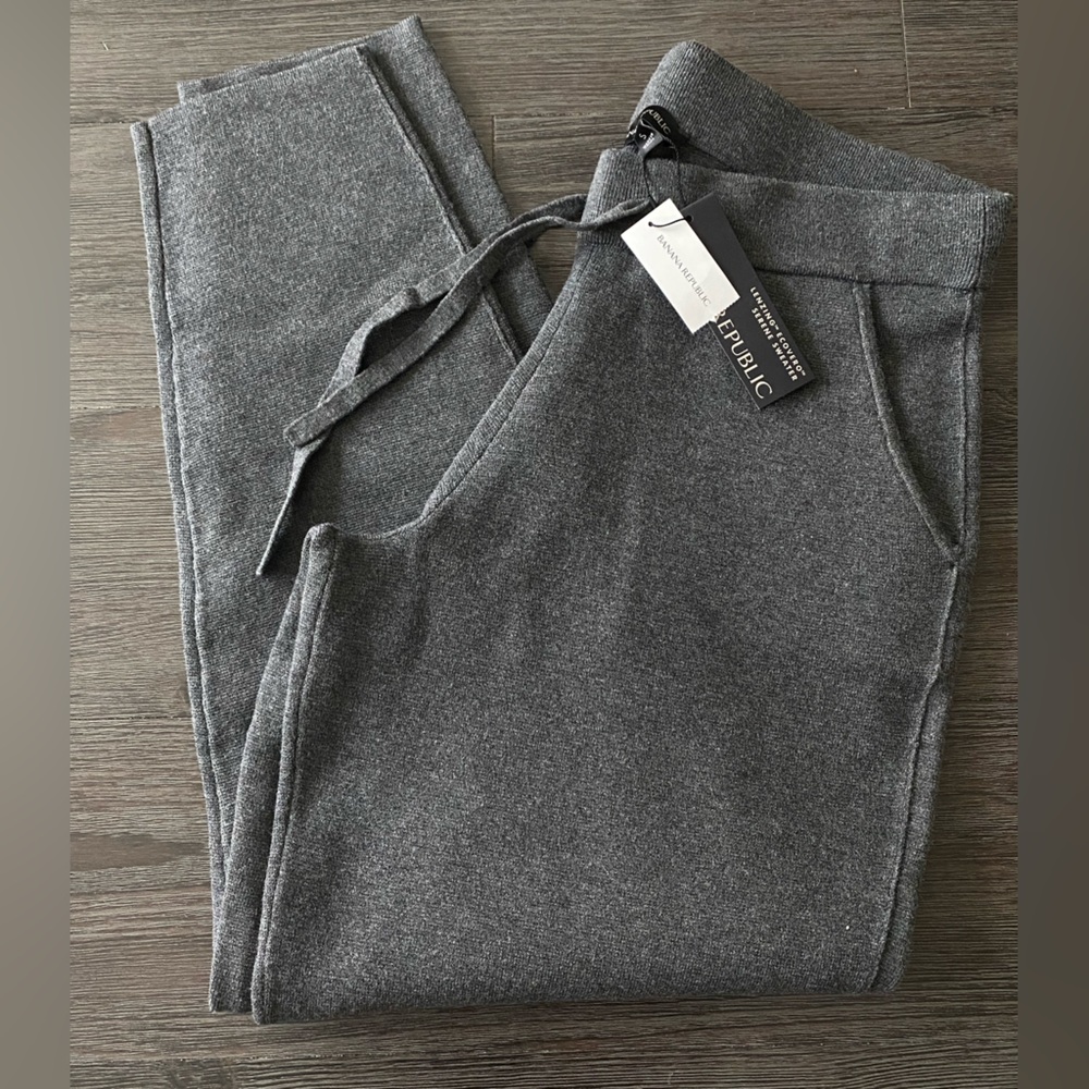NWT Banana Republic Small Sweater Jogger Pants Grey